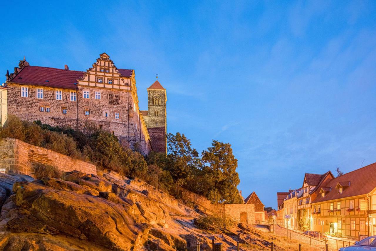 Hotel Domschatz Quedlinburg Bagian luar foto